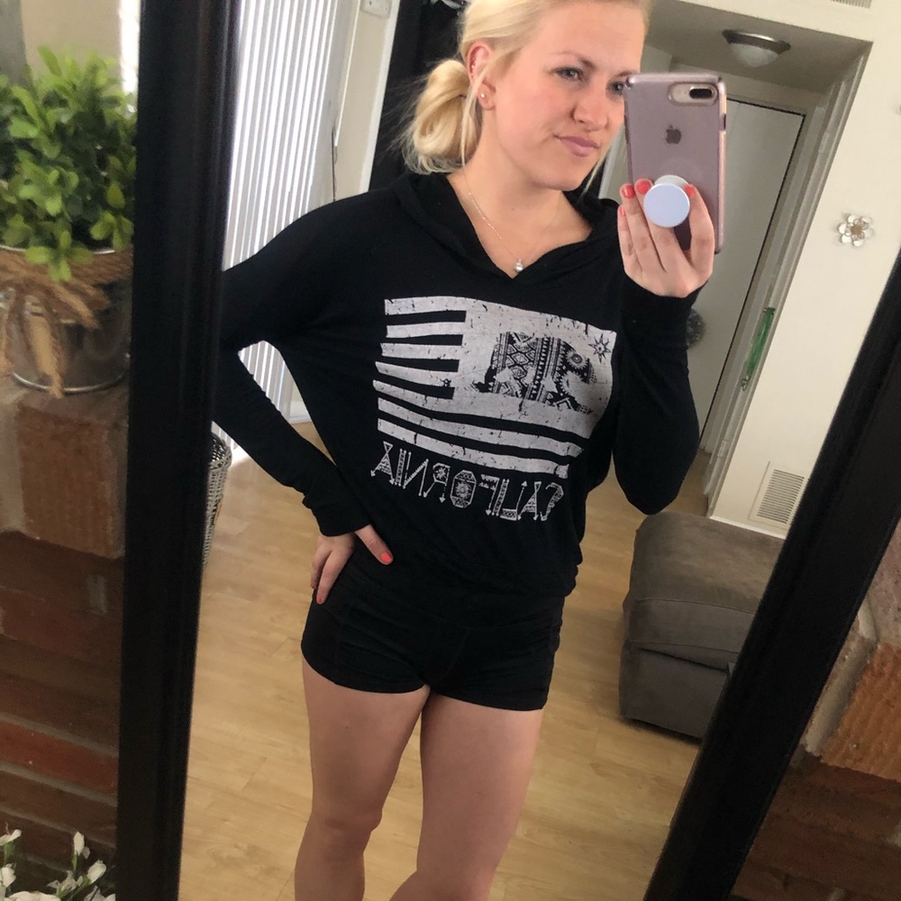 California Cropped Hoodie